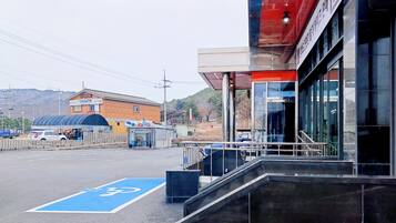 Free self parking