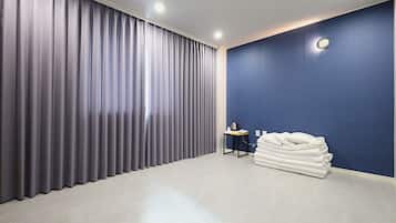 Standard Room, Non Smoking, Mountain View | Desk, blackout drapes, soundproofing, iron/ironing board