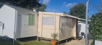 À 5 Minutes de la Plage Mobil Home 2 Chambres sur Camping 4 Étoiles