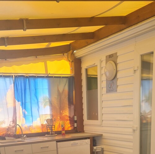 À 5 Minutes de la Plage Mobil Home 2 Chambres sur Camping 4 Étoiles