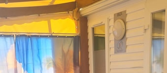 À 5 Minutes de la Plage Mobil Home 2 Chambres sur Camping 4 Étoiles