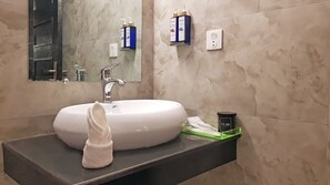 Executive Double or Twin Room | Bathroom | Shower, designer toiletries, hair dryer, bathrobes