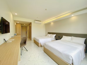 Family Room, 2 Double Beds, City View - The Luxe Hotel - Chau Doc (Chau Doc)