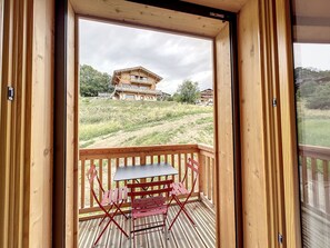 Dining - New apartment with Mont Blanc view, parking and wifi in Combloux (Combloux)