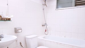 Unclassified image, 3 of 18, button - ANH DAO HOTEL (Xuan Huong - Da Lat)