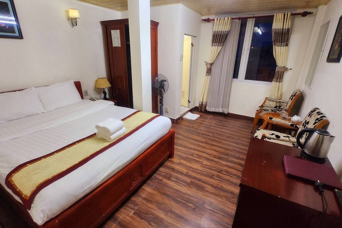 Deluxe Double Room | WiFi (free), individually decorated, individually furnished, bed sheets