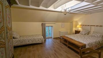 4 habitaciones, wifi gratis y ropa de cama