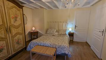 4 habitaciones, wifi gratis y ropa de cama