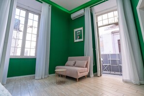 豪華雙人或雙床房 | 低過敏寢具、記憶床墊、迷你吧、布置獨特