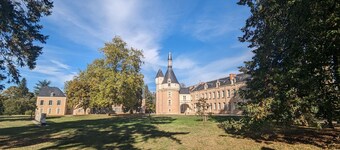 Ground Floor Apartment in Historic Setting, Near Downtown Châteauroux