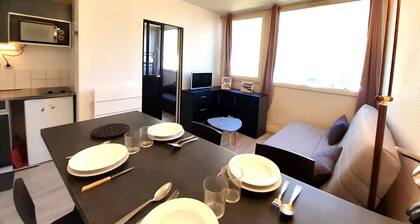 Cozy Studio for 4 in Piau Engaly with Ski Locker, TV & Kitchenette