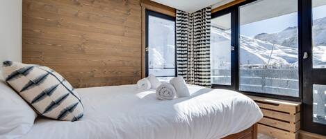 1 bedroom, free WiFi, bed sheets