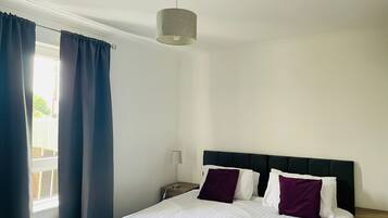 Basic Apartment | 2 bedrooms, iron/ironing board, free WiFi