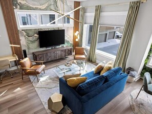 Smart TV, fireplace, video games, offices - Southside Tranquillity (Chattanooga)