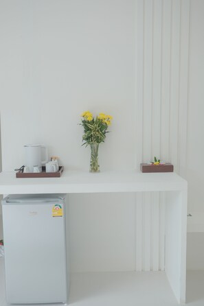 Suite clásica, 1 habitación | 1 dormitorio, caja fuerte, escritorio y cortinas opacas