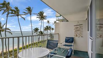 Luxury Condo | Terrace/patio