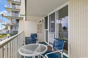 Luxury Condo | Terrace/patio