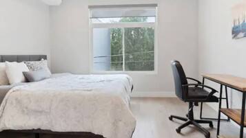 4 slaapkamers, een strijkplank/strijkijzer, wifi, beddengoed