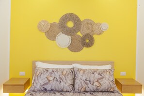 2 bedrooms, in-room safe, iron/ironing board, free WiFi