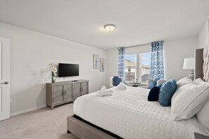 5 habitaciones, tabla de planchar con plancha, wifi y ropa de cama