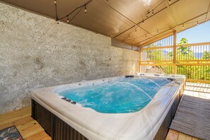 Bain à remous intérieur