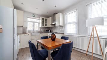 Apartment | In-room dining