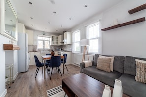 Interior - The Brent Park Collection (London)