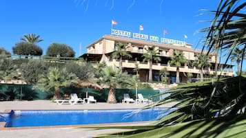 Seasonal outdoor pool