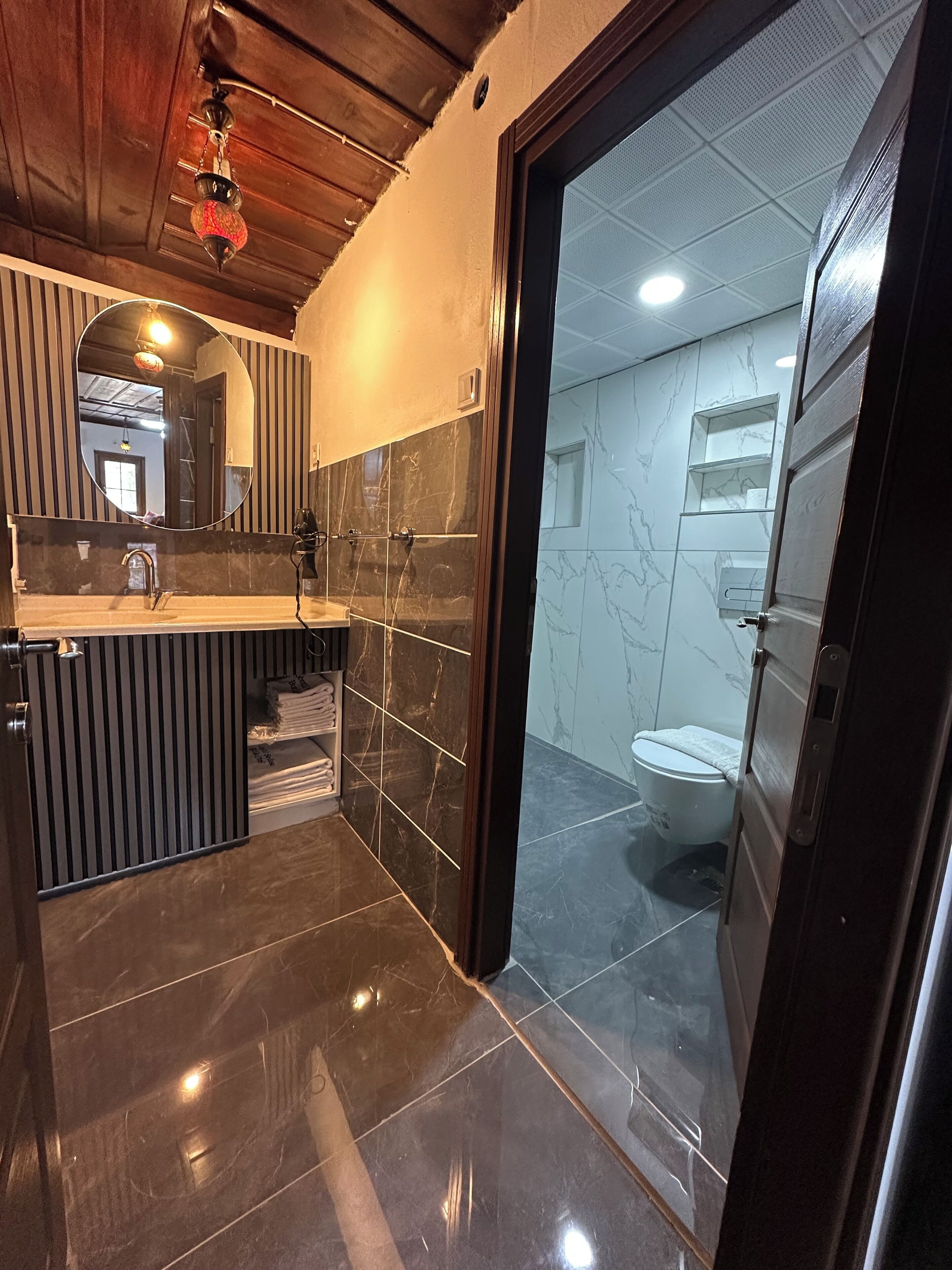 Comfort Quadruple Room | Bathroom
