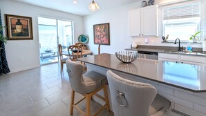 Unclassified image, 4 of 39, button - The perfect place to rest. breakfast included (Leesburg)