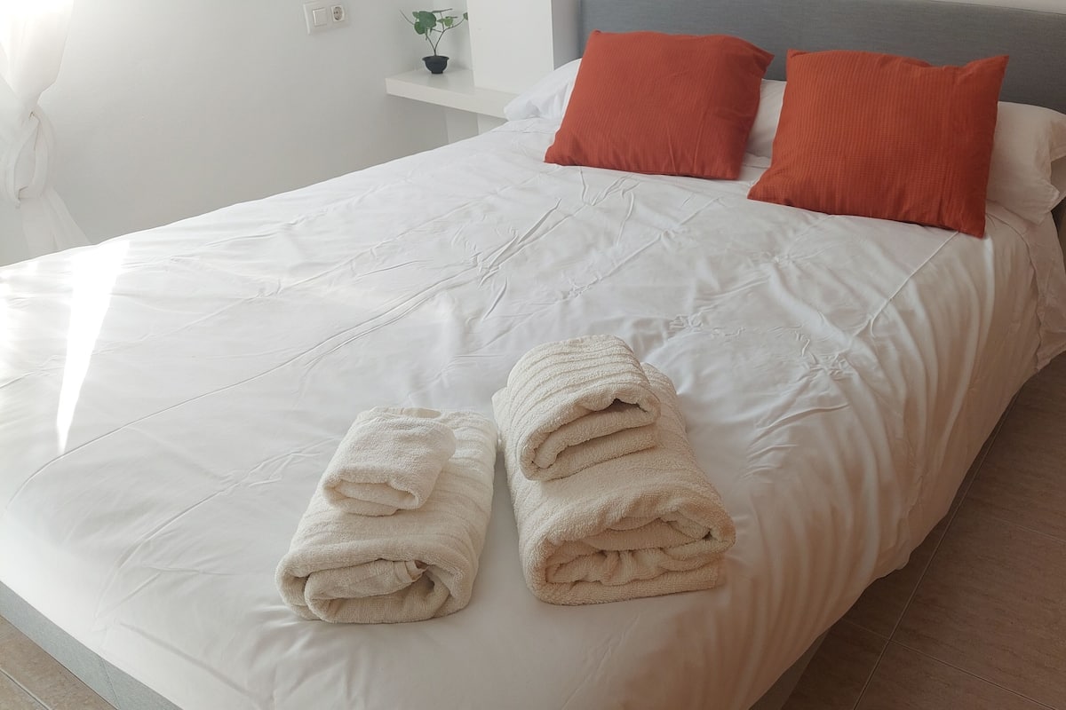 1 habitación, wifi gratis y ropa de cama