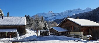 Pittoresque Chalet A LA Montagne Proche du Glacier à Proximité