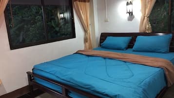 Standard Queen room for 2 persons | 1 bedroom, bed sheets
