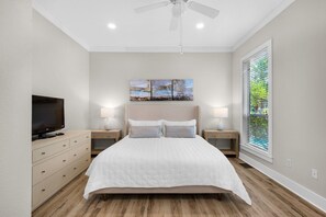 4 bedrooms, iron/ironing board, WiFi, bed sheets