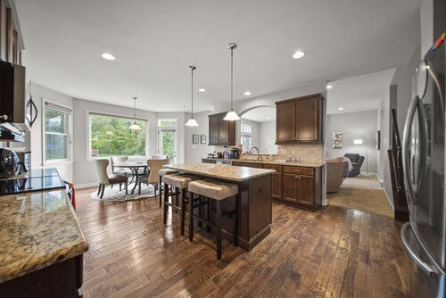 Spacious Family Memory Maker w/ Water Views, + 2 Miles to Marina