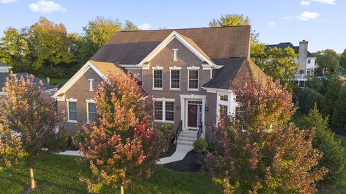 Spacious Family Memory Maker w/ Water Views, + 2 Miles to Marina