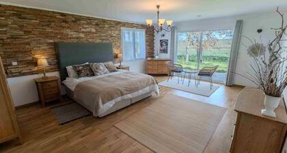 Chez Phil, Chambres D'hôte, Chambre Thème Bois