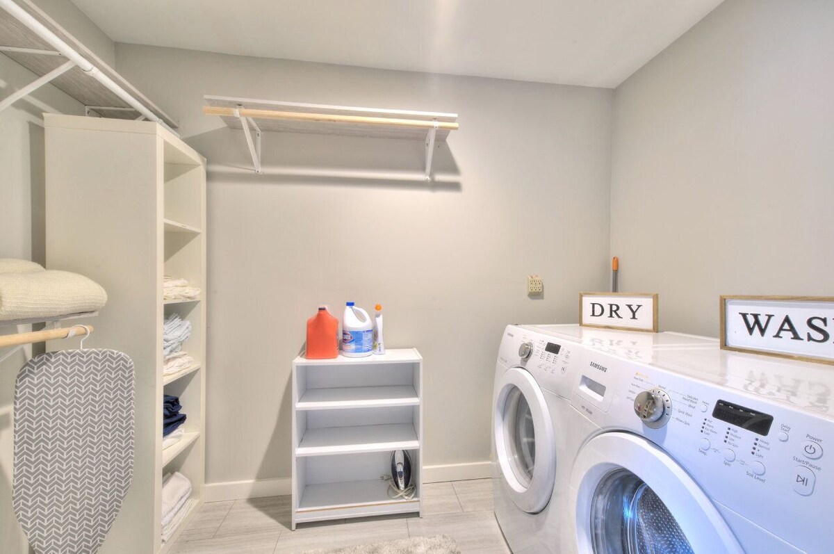 Photo 20 of This urban cottage is walkable to dining, shopping and more! Pet friendly