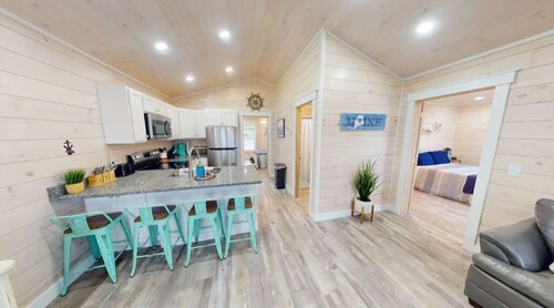 Harbor View Cottage - Unit A