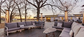 Welcome to our picturesque ranch oasis less than 1 hour from DFW! 