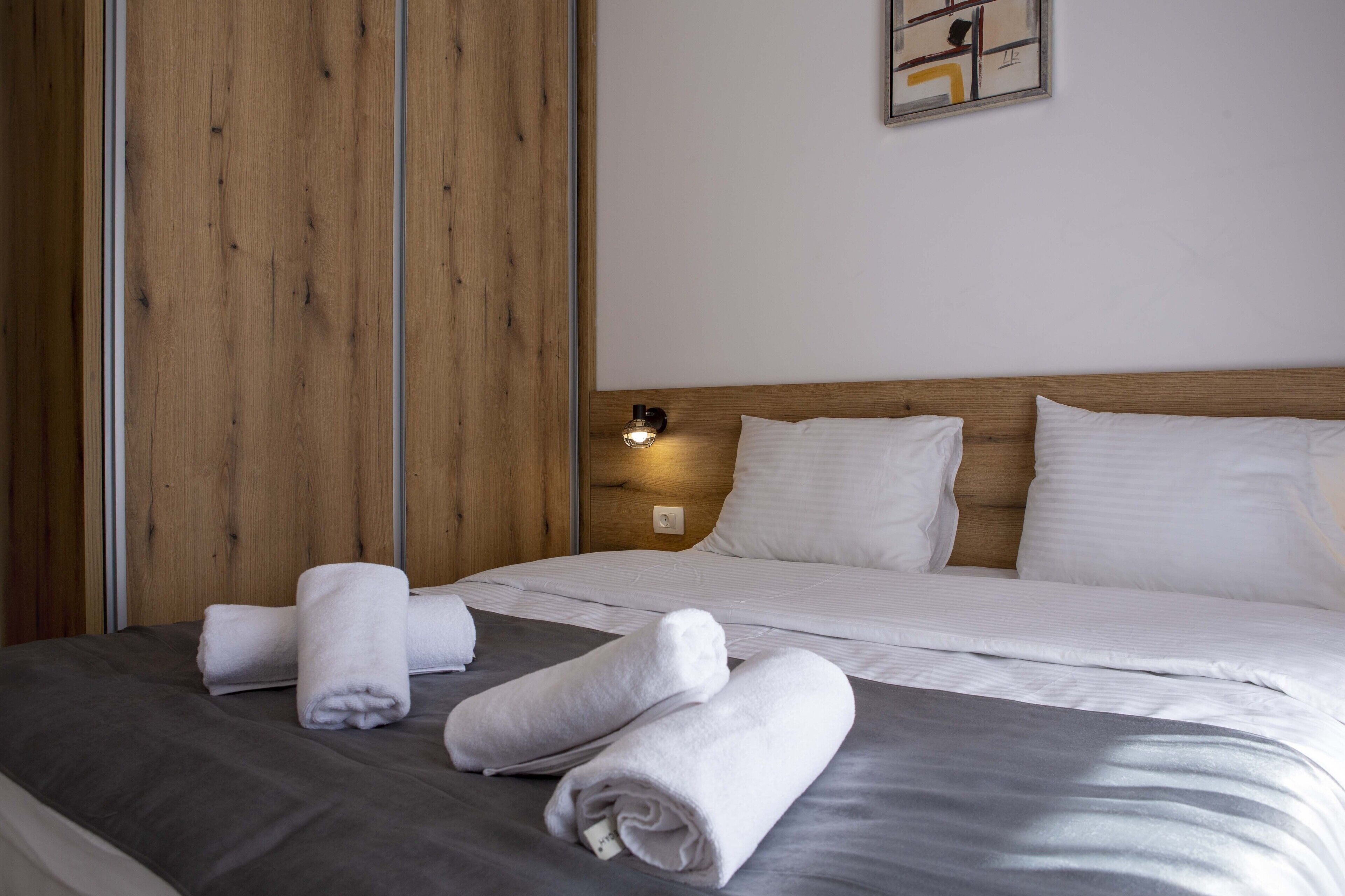 1 chambre, fer et planche à repasser, lit parapluie, Wi-Fi gratuit