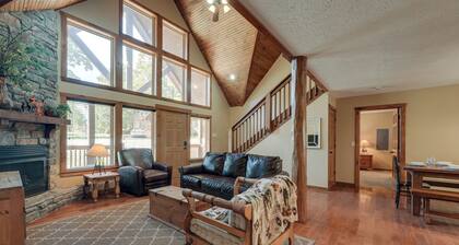 Indoor Pool Access! Home Near Silver Dollar City