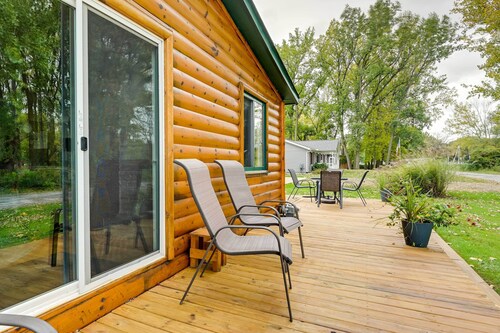 Cozy Bay City Abode w/ Deck & Fire Pit, Near Lakes