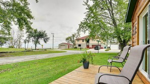 Unclassified image, 5 of 24, button - Cozy Bay City Abode w/ Deck & Fire Pit, Near Lakes (Bay City)