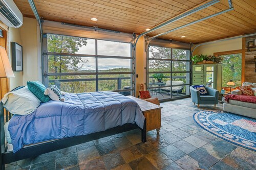 Yadkin River 'treehouse'~ Miles of Trails On-site