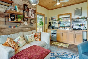 Apartment (0 Bedroom) | Interior