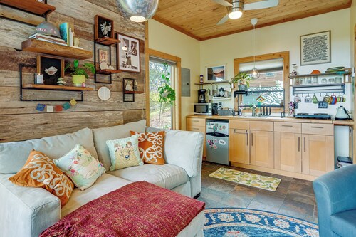 Yadkin River 'treehouse'~ Miles of Trails On-site