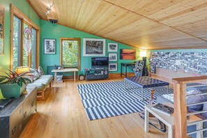 Apartment (0 Bedroom) | Interior