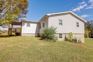 House (3 Bedrooms) | Interior - Rustic Whitwell Home w/ Grill, Near State Parks! (Whitwell)