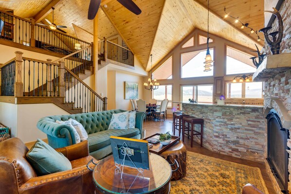 المنشأة من الداخل